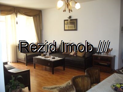 Apartament 4 camere 2 Cocosi